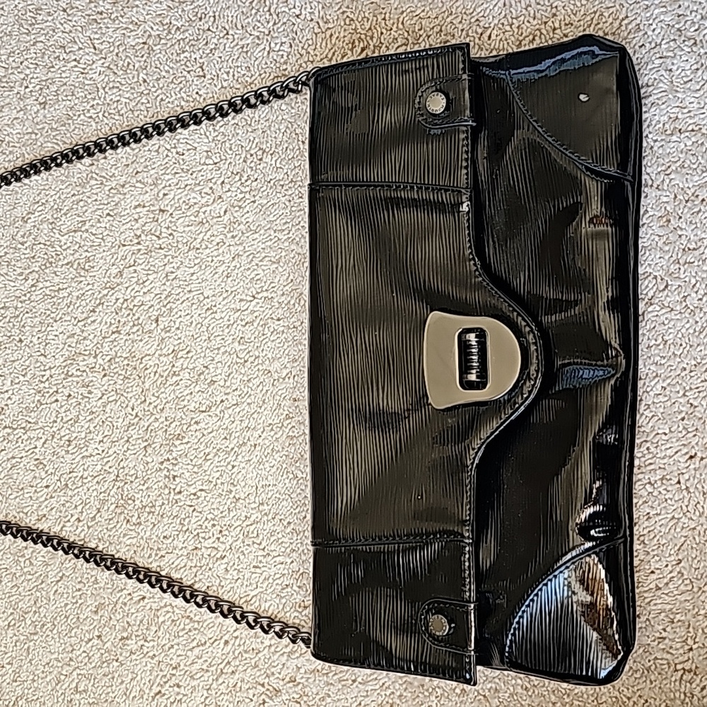 Black Clutch Purse w/Chain Strap by Steve Madden